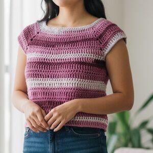 #3020 ‼️NEW‼️ 1 of A Kind - NWOT Hand Crochet Over the Head Sweater Top